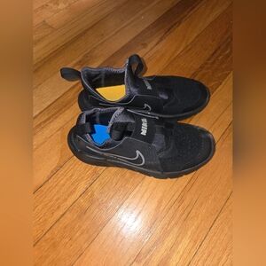 Nike Kids Black Sneakers with Blue and Yellow Highlights